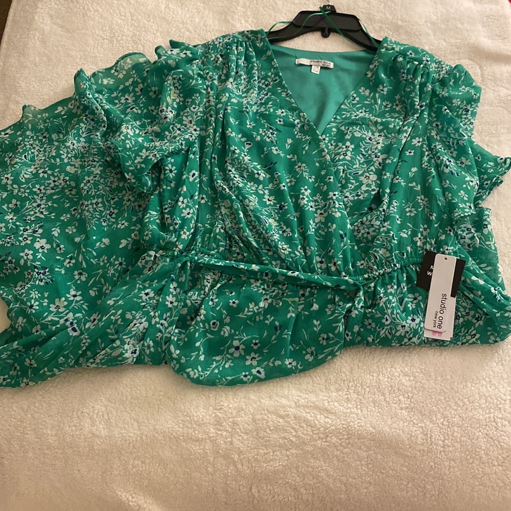 Chic Green Floral Midi Dress